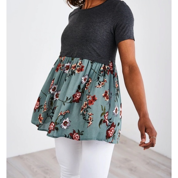 flowy nursing top from Latched Mama - Picture 2 of 3